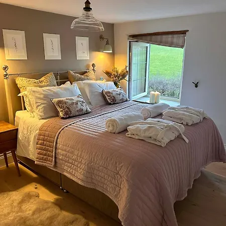 度假居 Rose Cottage, Cosy South District Retreat