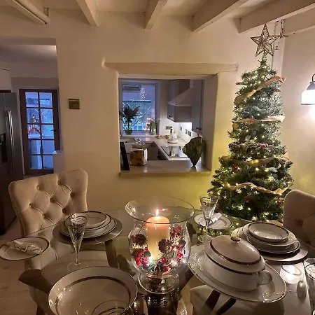 Rose Cottage, Cosy South District Retreat 度假居 *
