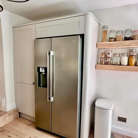 Rose Cottage, Cosy South District Retreat 度假居 *