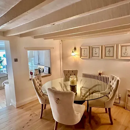 度假居 Rose Cottage, Cosy South District Retreat