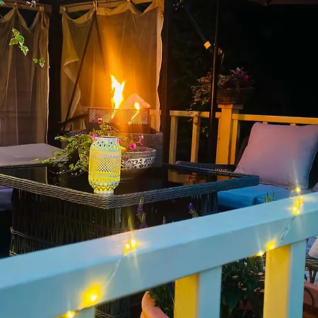 Rose Cottage, Cosy South District Retreat 阿尔弗斯顿